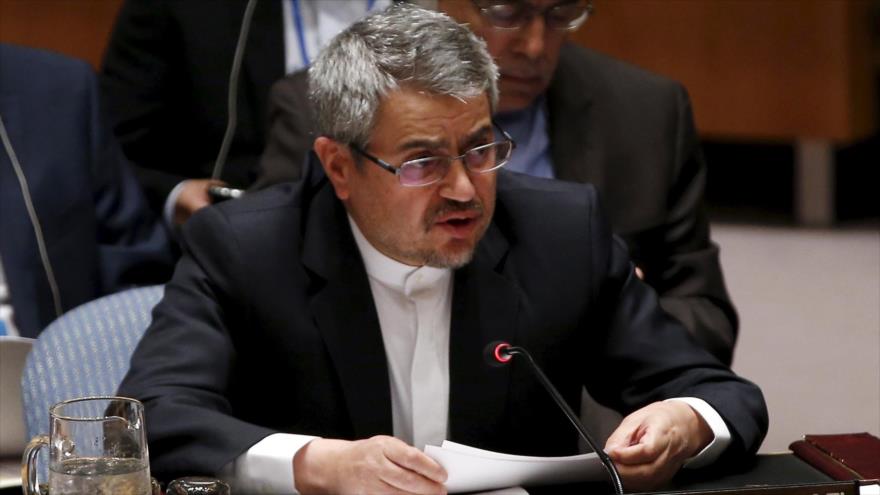 El representante permanente de Irán ante la Organización de las Naciones Unidas (ONU), Qolamali Joshru, habla durante una sesión de este ente internacional.