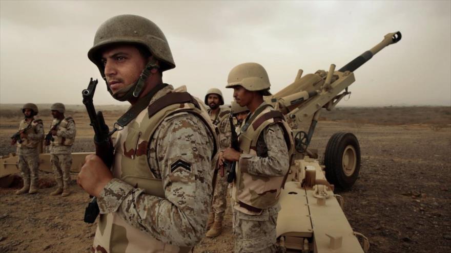 Soldados saudíes desplegados en la frontera de Arabia Saudí con Yemen.