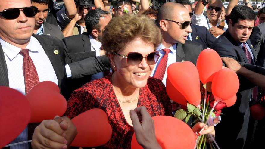 La destituida presidenta de Brasil, Dilma Rousseff, abandona el Palacio de Alvorada (sede presidencial) en la capital Brasilia, destino a Porto Alegre. 6 de septiembre de 2016