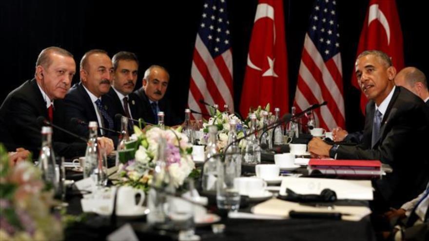 El presidente turco, Recep Tayyip Erdogan (izda.), se reúne con su homólogo estadounidense, Barack Obama, en China, 4 de septiembre de 2016.