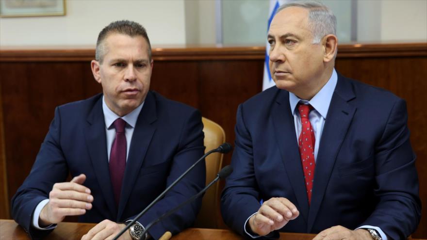 El ministro israelí del interior, Gilad Erdan (izq.) y el primer ministro del régimen de Israel (Benyamin Netanyahu).
