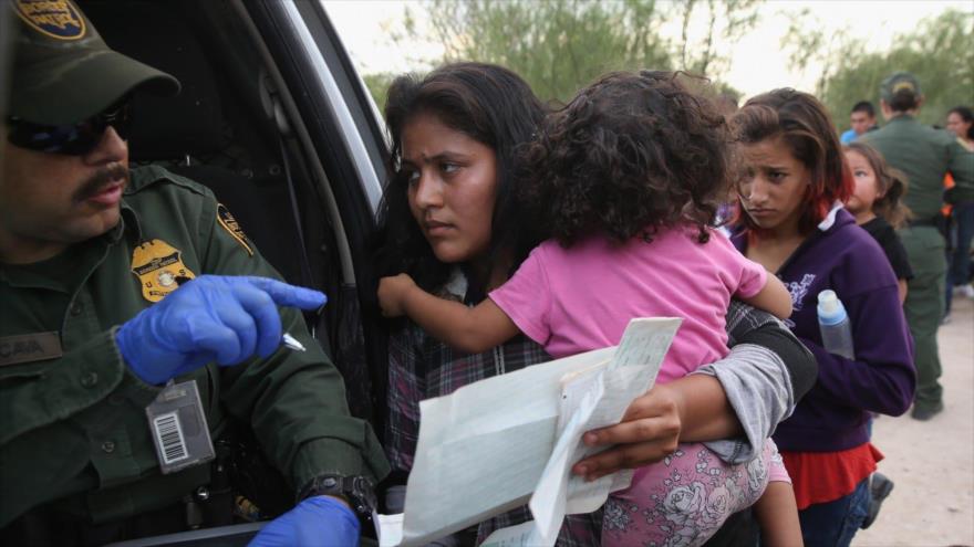Las mujeres centroamericanas tratan de pasear la frontera y entrar en EE.UU.	