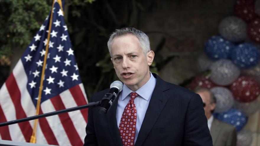 El enviado de EE.UU. para Siria, Michael Ratney, habla durante un acto.