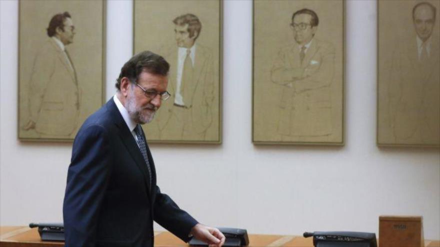 Rajoy vuelve a acusar al PSOE del bloqueo político en España