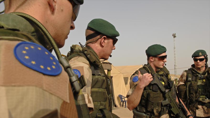 Foto publicada por la Agencia Europea de Defensa muestra a un grupo de las fuerzas armadas europeas (sin especificar el lugar y la fecha).