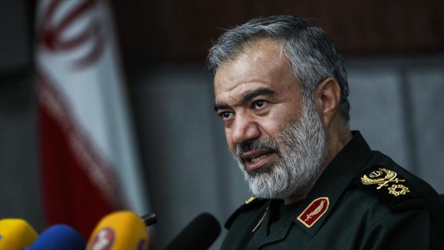 El comandante de la Fuerza Naval del Cuerpo de Guardianes de la Revolución Islámica (CGRI), el contralmirante Ali Fadavi.