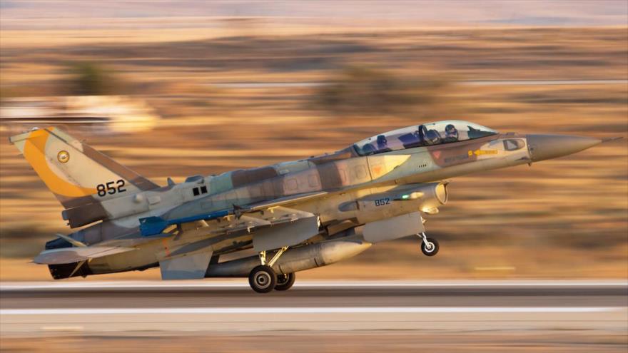 Un cazabombardero F-16 Fighting Falcon israelí, de producción estadounidense.