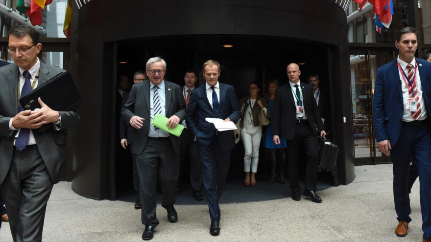 El presidente del Consejo Europeo, Donald Tusk, y el presidente de la Comisión Europea, Jean-Claude Juncker, en Bruselas (Bélgica), 29 de junio de 2016.
