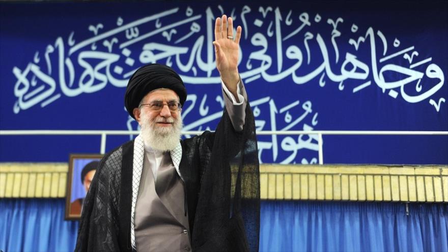 Líder iraní: Dialogar con EEUU es ‘infructífero y nocivo’
