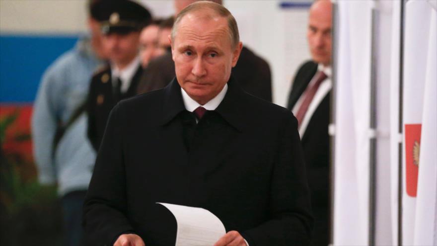 El presidente de Rusia, Vladimir Putin, tras votar en las elecciones legislativas rusas, 18 de septiembre de 2016.