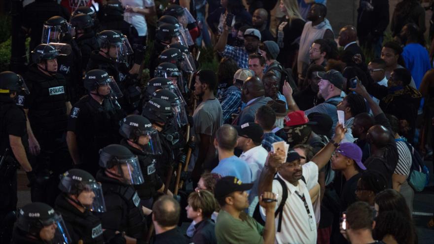 Declaran el estado de emergencia por protestas en Charlotte