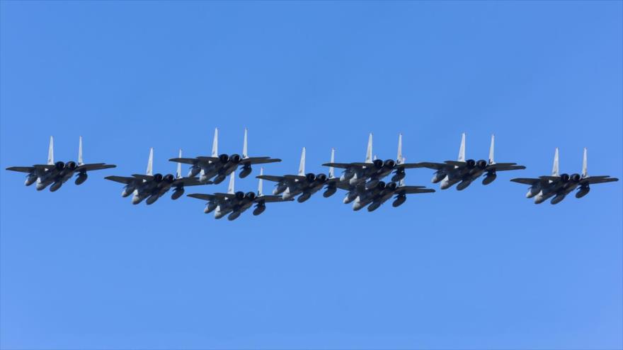 Cazabombarderos McDonnell Douglas F-15J Eagle de la Fuerza Aérea de Japón.