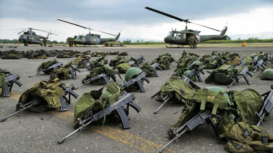 Un número de tropas y helicópteros militares estadounidenses desplegados en Colombia.