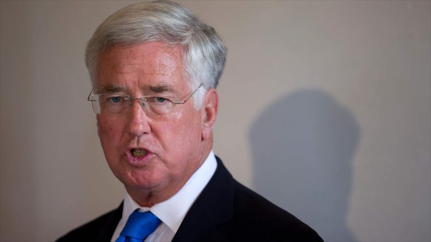 El secretario británico de Defensa, Michael Fallon, ofrece una conferencia de prensa en Londres, 9 de septiembre de 2016.