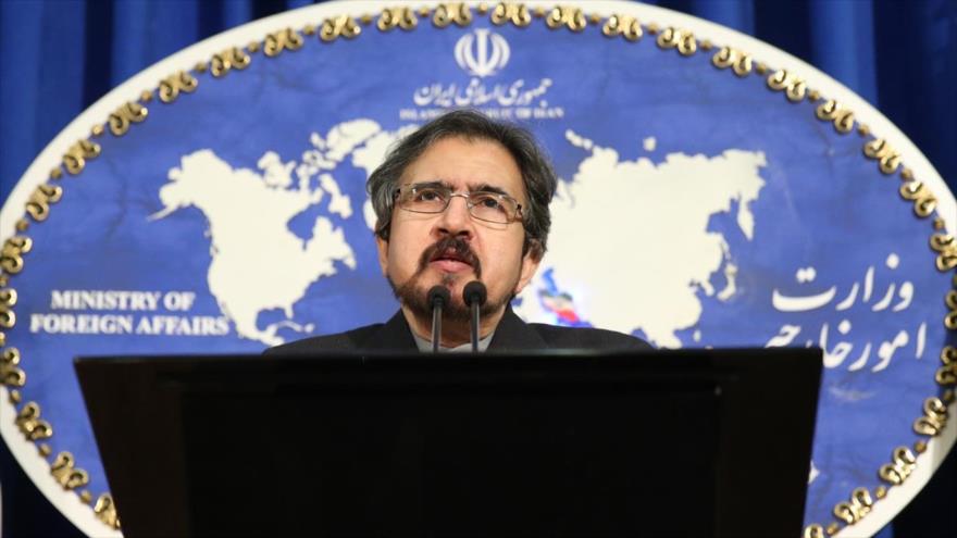 El portavoz de la Cancillería iraní, Bahram Qasemi, durante una conferencia de prensa en la capitalina ciudad de Teherán, 26 de septiembre de 2016.