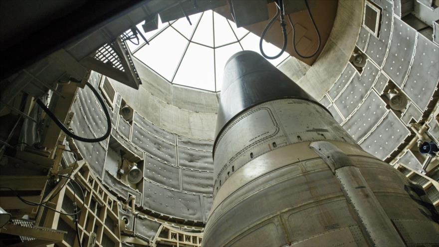 Un misil Titan-II ICBM se ve en un silo en el Museo de Misil Titan, en el estado de Arizona (sur de EE.UU.).