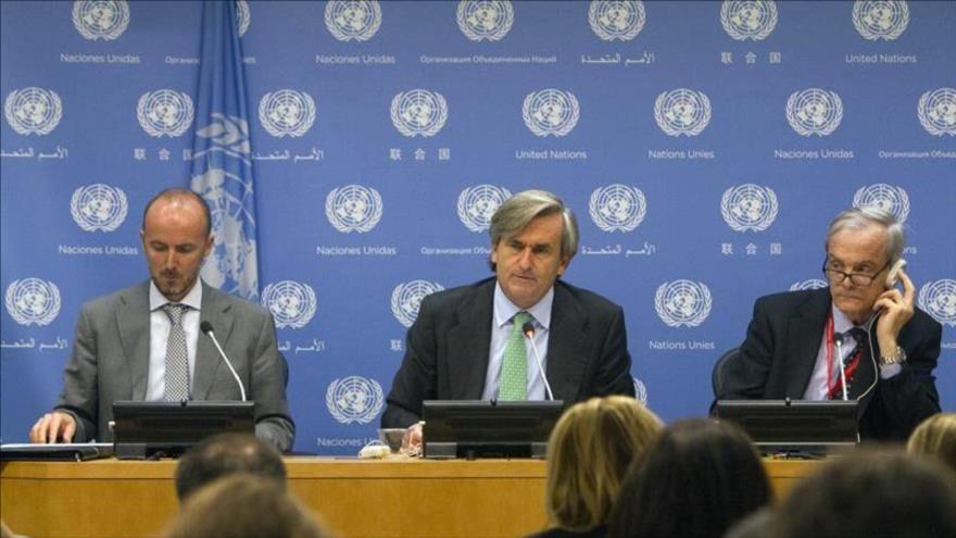 El embajador de España ante la ONU, Ramón Oyarzun (centro).
