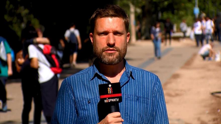 Jóvenes españoles se quedan sin universidad por recortes