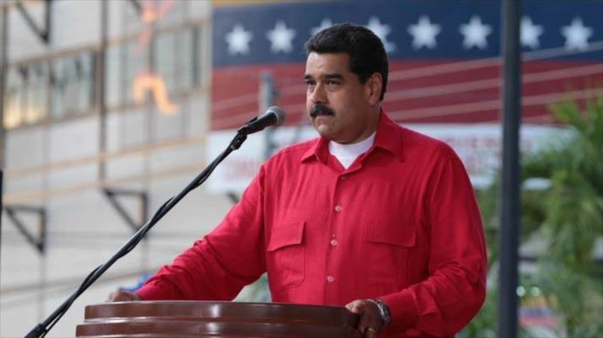 Maduro crea premio "Hugo Chávez a la Paz", Putin podría recibirlo