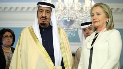 Wikileaks: Clinton dice que Riad y Doha apoyan en secreto a Daesh