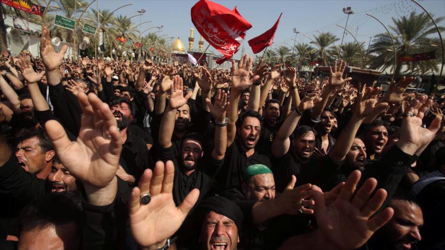 Chiíes, de luto en Ashura por el martirio del Imam Husein (P)