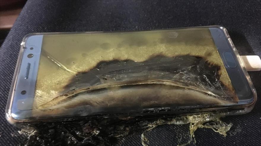 Un teléfono móvil Samsung Galaxy Note 7 tras explotar.