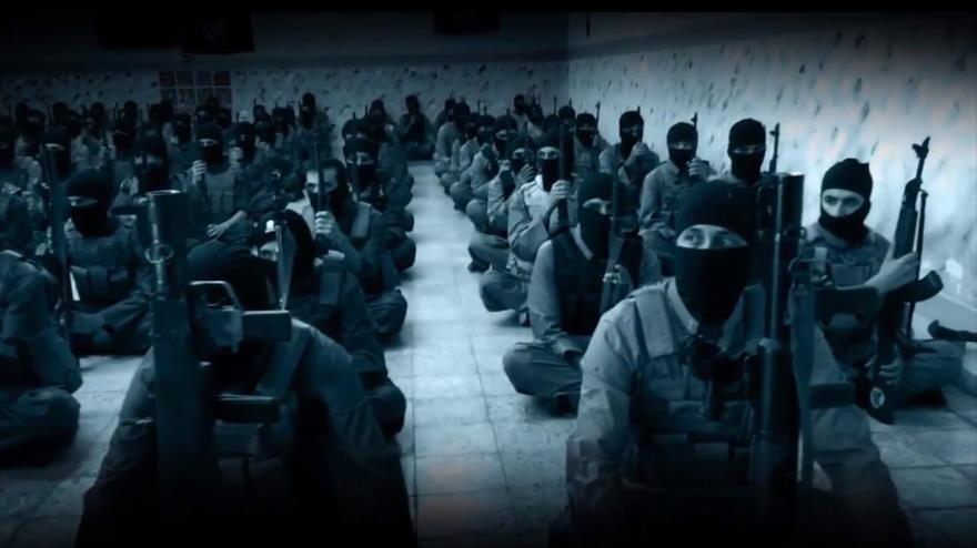 Miembros del grupo terrorista Daesh aparecen en un video propagandístico. 