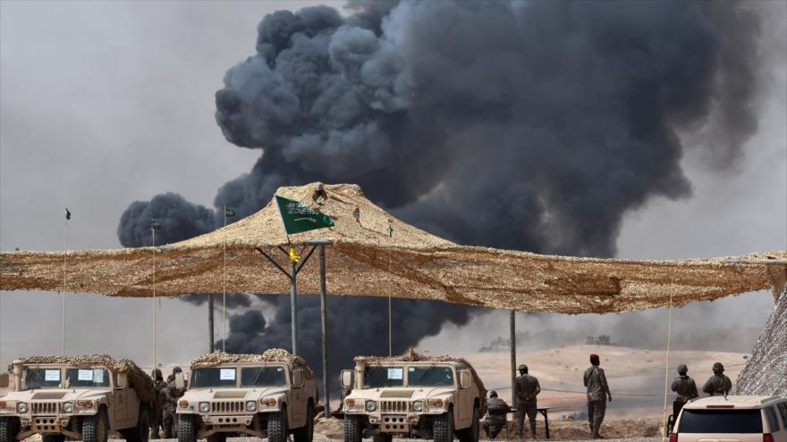 Vídeo: Fuerzas yemeníes destruyen vehículos saudíes en Jizan