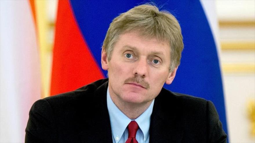 El portavoz del Kremlin, Dmitry Peskov, durante una rueda de prensa en Moscú ( la capital de Rusia).