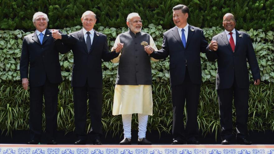 Los BRICS rechazan intervención militar o sanciones como solución