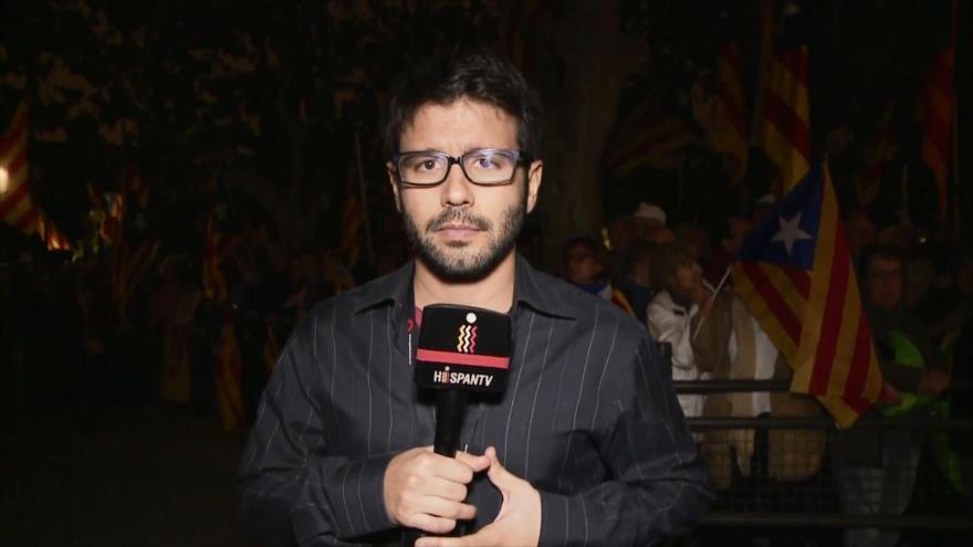 Miles de personas apoyan a Forcadell acusada de desobedecer al TC