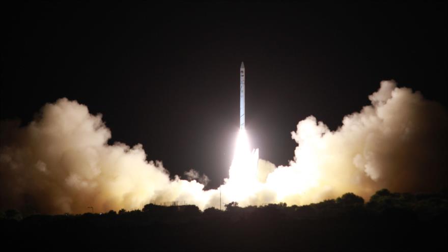 Momento del disparo del satélite espía israelí Ofek-10.