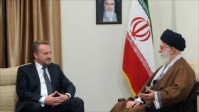 Líder iraní: Coalición de EEUU no aspira a erradicar el terrorismo