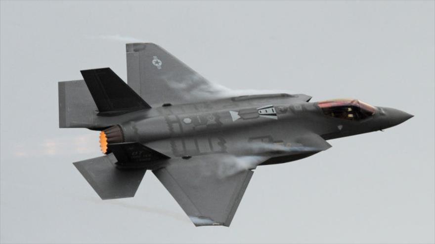 Un caza de la Fuerza Aérea de EE.UU., un Raptor F-22.