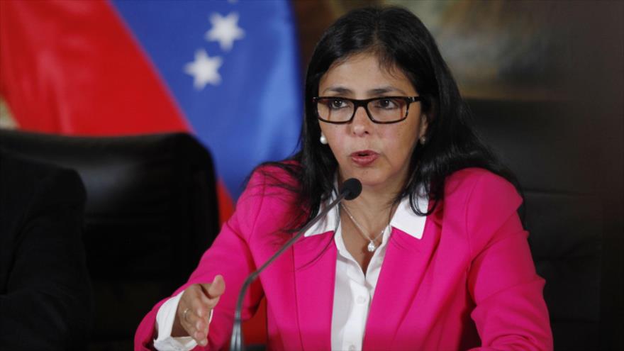 La canciller de Venezuela, Delcy Rodríguez, pronuncia un discurso durante la cumbre del Movimiento No Alineado en Porlamar, Isla de Margarita, 15 de septiembre de 2016.