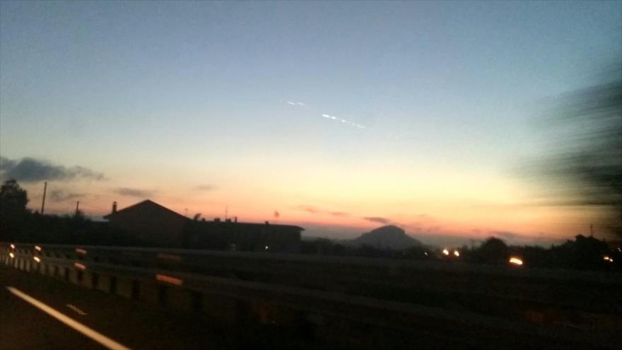 Numerosos internautas presencian cuerpos incandescentes en el cielo en Galicia, Asturias, País Vasco, Cantabria y Castilla y León.