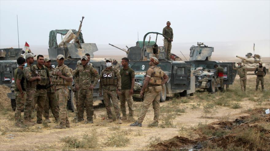 Soldados del Ejército de Irak desplegados en la región de Al-Shura, situada al sur de Mosul, 28 de octubre de 2016.