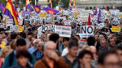Madrileños se manifiestan contra la investidura de Rajoy