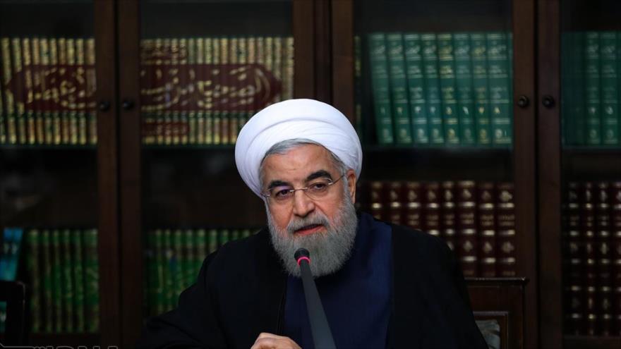 El presidente iraní, Hasan Rohani, ofrece un discurso en una reunión mantenida con los miembros del Consejo Supremo de la Revolución Cultural del país, Teherán, 1 de noviembre de 2016.