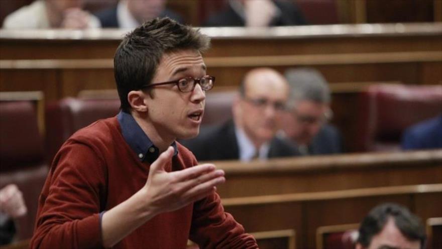 El secretario político del partido español Podemos, Íñigo Errejón en el pleno del Congreso.