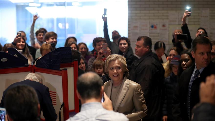 Clinton y Trump votan, a la espera de quién será presidente