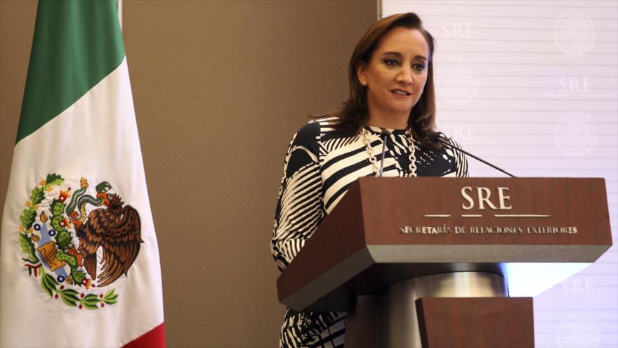 La secretaria de Relaciones Exteriores de México, Claudia Ruiz Massieu, en una comparecencia ante la prensa.