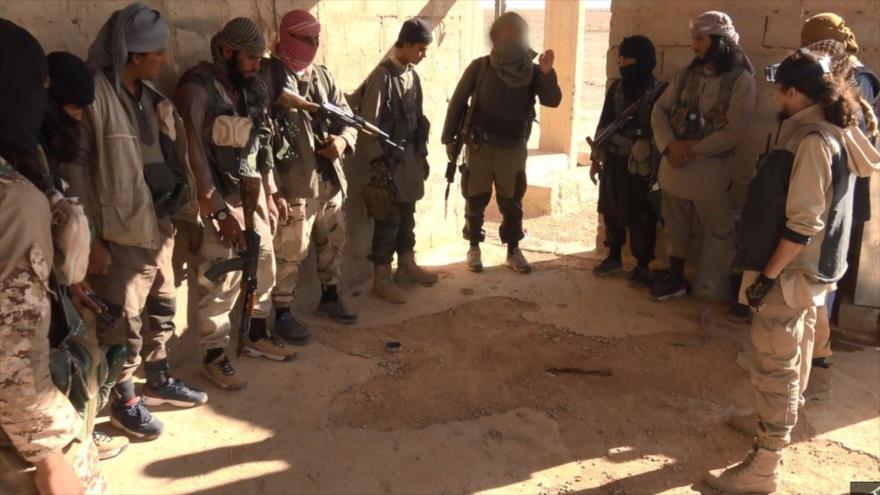 Reunión de los terroristas de Daesh en la ciudad de Al-Shadadi, en la provincia de Al-Hasaka, 11 de septiembre de 2016.