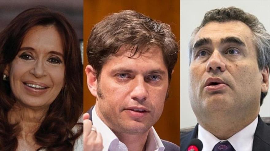 La expresidenta de Argentina Cristina Fernández de Kirchner (izq.), el exministro de Economía Axel Kicillof (centro) y el expresidente del BCRA, Alejandro Vanoli.
