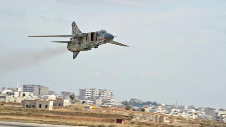 Un avión de guerra tipo MiG-23 de las Fuerzas Aéreas de Siria.