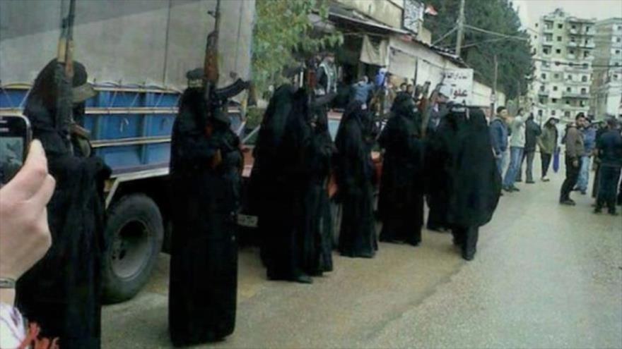 Integrantes femeninas del grupo terrorista EIIL (Daesh, en árabe).
