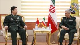 Irán contempla realizar maniobras militares conjuntas con China 
