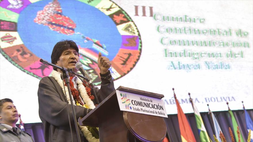 Evo Morales, presidente de Bolivia, durante su discurso en la III Cumbre continental de Comunicación Indígena en la ciudad boliviana de Tiquipaya, en Cochabamba, 15 de noviembre de 2016.