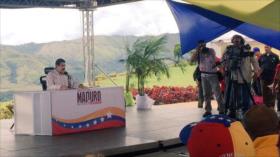 Maduro pide incluir sectores sociales en diálogo con oposición