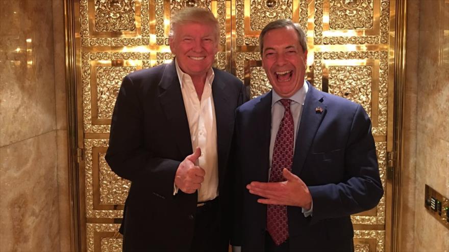 El político británico Nigel Falage se reunió con el presidente electo de EE.UU., el republicano Donald Trump, en la Torre Trump en Nueva York, 12 de noviembre de 2016.